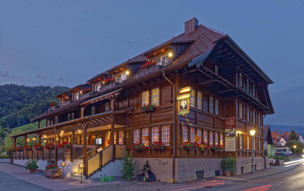 Schwarzwaldgasthaus Goldener Engel Glottertal Exterior foto
